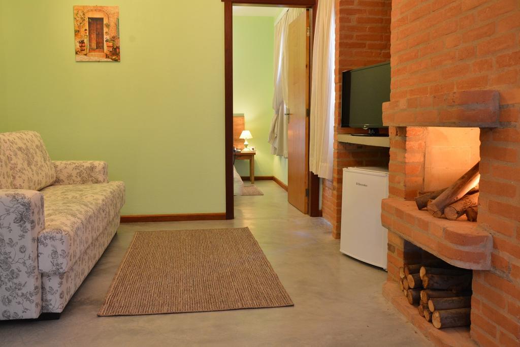 Pousada Villa Dos Leais Серра-Негра Номер фото