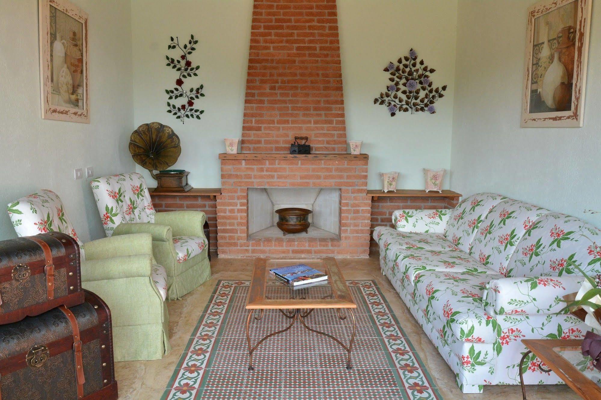 Pousada Villa Dos Leais Серра-Негра Екстер'єр фото